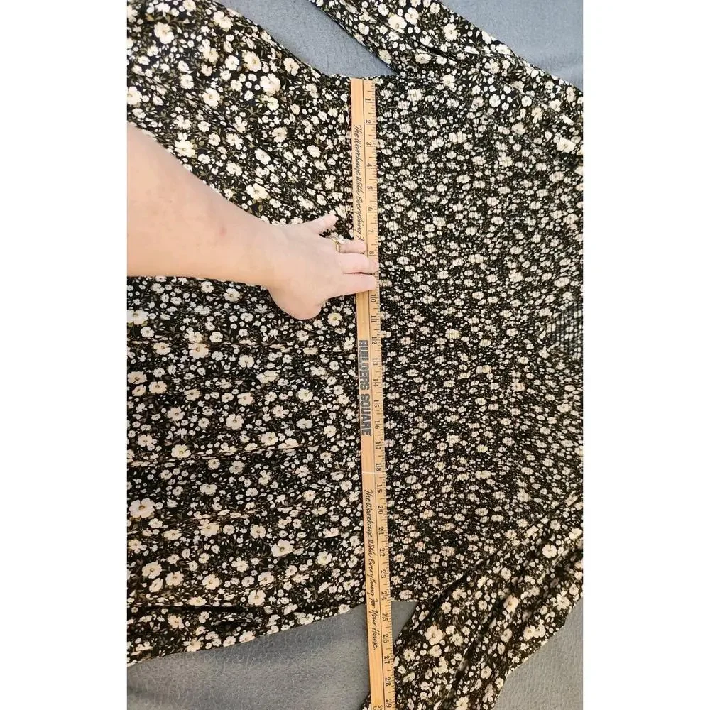 Old Navy Womens Plus 4X Floral Smocked Maxi Dress Long Sleeve Pockets V Neck NWT